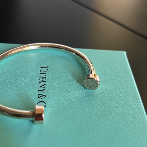 NEW Tiffany Rubedo Ends Circle Edge Cuff Bracelet - Picture 3 of 5